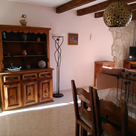 Apartmán Confortable, Bright, Well Located *