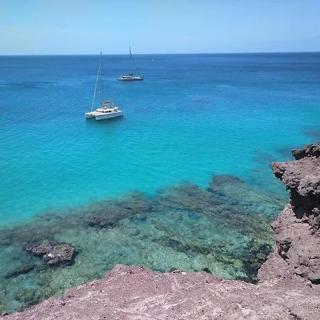 Διαμέρισμα Confortable, Bright, Well Located *